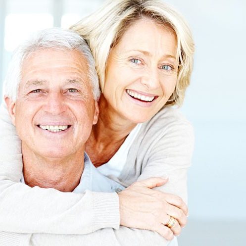 En el dentista Clinica Dental Puerta del Sur realizamos implantología con muy buenos resultados