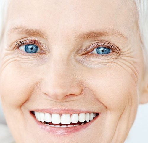 En el dentista Clinica Dental Puerta del Sur contamos con laboratorio propio anexo que ofrece multitud de beneficios